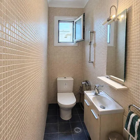 דירה Nini's Maison - Terrace Living Above קלמאטה